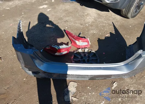 2018 Nissan Sentra S z USA, uszkodzony, nr VIN 3N1AB7AP0JY208604